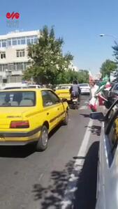 ببینید | انتظار طرفداران احمدی نژاد مقابل وزارت کشور برای استقبال از او
