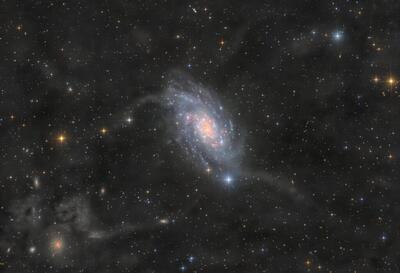 تصویر روز ناسا: NGC 2403 در زرافه