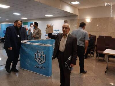 عکس/ حضور سبحانی در ستاد انتخابات کشور