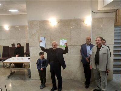 وزیر علوم احمدی‌نزاد نامزد انتخابات ریاست‌جمهوری شد