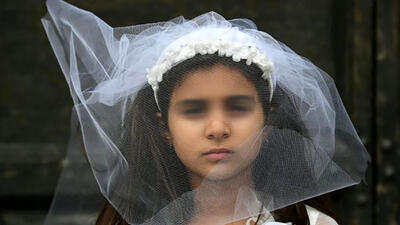 فیلم ازدواج دختر 10 ساله به زور خانواده! / وضعیت اسفناک دختربچه ها دراین منطقه !