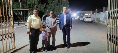 پسر بچه ۴ ساله رفسنجانی در حرم امام خمینی حاشیه ساز شد!