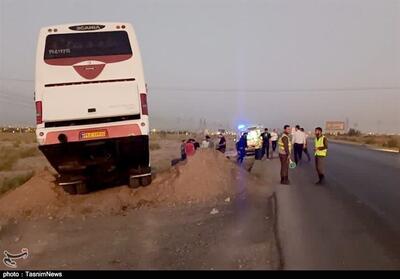 ‌تصادف اتو‌بوس با کامیون در آزادراه کاشان ـ نطنز با 6 مصدوم - تسنیم