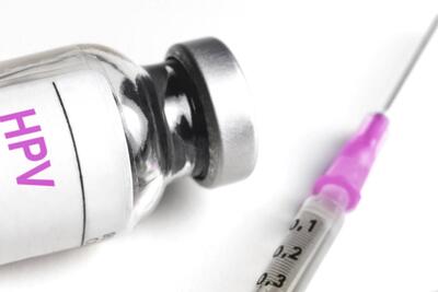 نامه خاص به بیت رهبری رسید/ مخالفین و موافقین واکسن HPV چه می‌گویند؟