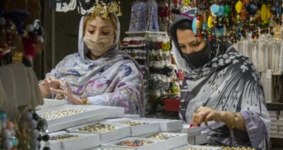 نوشته ادایی یک مغازه برای تذکر حجاب به مشتریان | اقتصاد24