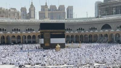(ویدئو) جمعیت عظیم زائران مسلمان در خانه خدا