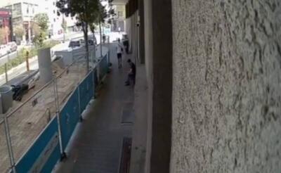 حمله با چکش به دفتر روزنامه هاآرتص در سرزمین‌های اشغالی +فیلم