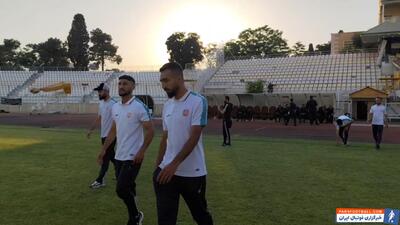 ورود بازیکنان مس سونگون به استادیوم حافظیه - پارس فوتبال | خبرگزاری فوتبال ایران | ParsFootball