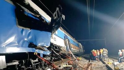 کشته و زخمی شدن ۶۸ تن در پی برخورد دو قطار برقی در روسیه