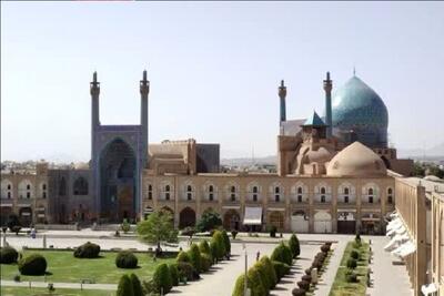 پس از 14 سال / گنبد عظیم مسجد تاریخی امام اصفهان از حصار داربست‌ها خارج شد