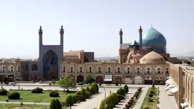 گنبد مسجد امام اصفهان پس از ۱۴ سال، از حصار داربست‌ها آزاد شد