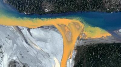 پدیده‌ای عجیب اما نگران‌کننده: رودخانه‌ها در آلاسکا به رنگ زرد-نارنجی درآمده‌اند!