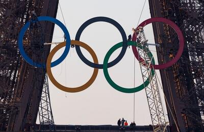 (ویدئو) رونمایی از حلقه‌های المپیک بر روی برج ایفل