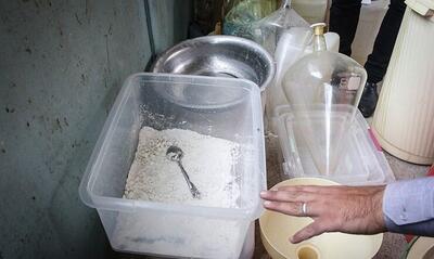 کشف آشپزخانه تولید شیشه به‌همراه ۵۵ کیلو مواد مخدر در ماکو