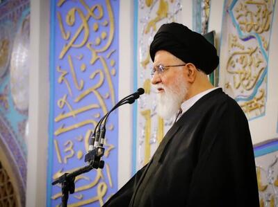 امام جمعه مشهد: انقلاب اسلامی فراتر از مرز‌ها و فکر‌ها در حال توسعه است