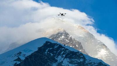 DJI آزمایش تحویل کالا با پهپاد در کوه اورست را انجام داد + فیلم
