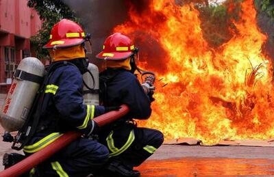 مصدومیت ۵ کارگر رستوران در آتش‌سوزی مجموعه پدیده شاندیز