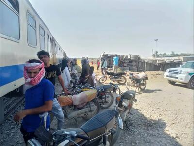 برخورد قطار با تریلی در روستای باقر شوش یک مصدوم برجای گذاشت