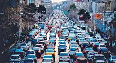 کاهش ترافیک در شهر تهران با تغییر ساعت کار