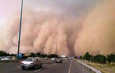 تصاویری وحشتناک از توفان گرد و خاک در بندرعباس+فیلم