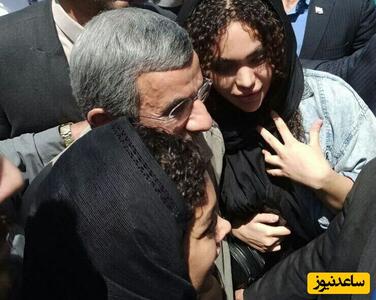 مزاحمت یک زن برای احمدی نژاد در بازار تهران: خوشگل شدی! و صدای چش نخوره ایشالا بلند شد+فیلم
