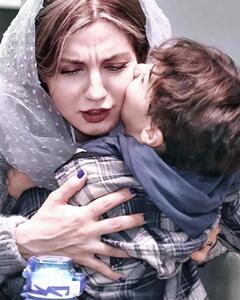 عکس | تصویری احساسی از بازیگر سریال دلنوازان در کنار پسرش - عصر خبر