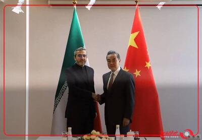 دیدار علی باقری با وزیر خارجه چین در حاشیه نشست وزرای خارجه بریکس در روسیه