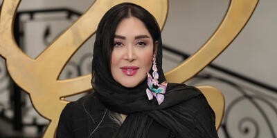 خانم بازیگر ایرانی با خط چشم جذاب قرمزش حسابی دلبری کرد؛ سارا منجزی‌پور کی اینقدر خوشگل شد؟! - چی بپوشم