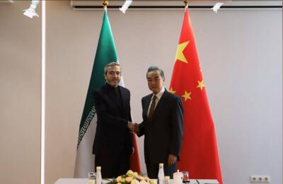 دیدار علی‌باقری با وزیر خارجه چین