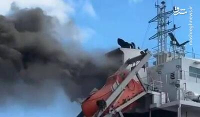 فیلم/ آتش سوزی در یک کشتی در بندر حیفا