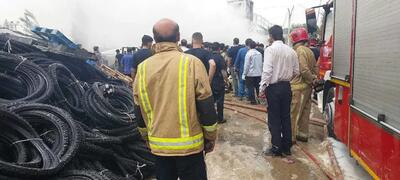 آتش‌سوزی مهیب انبار لاستیک در شهریار/ ۵۰ نفر مصدوم شدند
