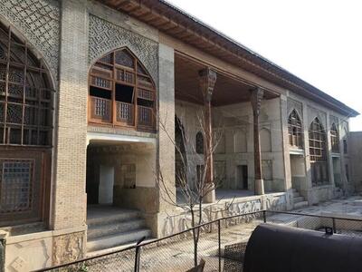 عمارت دیوانخانه وکیل در اسارت مخابرات شیراز