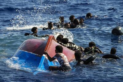 قایق مهاجران آفریقایی غرق شد/ کشف ۴۱ جسد