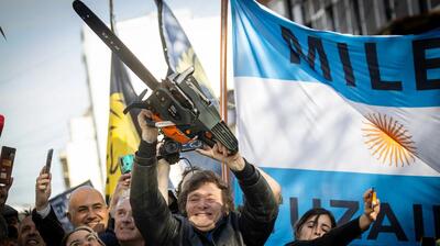 شش ماه پس از ریاست‌جمهوری: میلی می‌تواند آرژانتین را نجات دهد؟