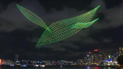 ببینید/ نورافشانی پهپادی در آسمان هنگ‌کنک به مناسبت جشن قایق اژد‌ها