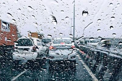 ترافیک نیمه سنگین در ۲ محور/ بارش باران در جاده‌های آذربایجان شرقی