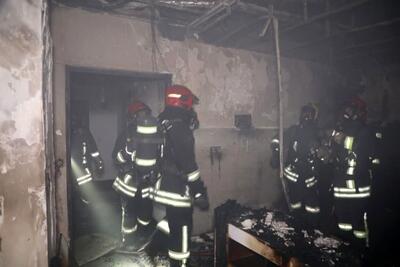 فیلم لحظه آتش سوزی شدید در شهرداری هشتگرد