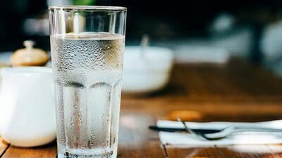 نکات مهم نوشیدن آب در گرما از نگاه طب سنتی
