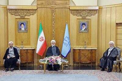 وحدت میان همه ملل و دوّل اسلامی یکی از راهبرد‌های اساسی ایران است