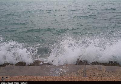 افزایش ارتفاع موج خلیج‌ فارس در سواحل استان بوشهر - تسنیم