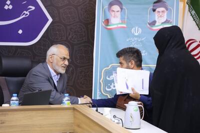 دیدار مردمی چهره به چهره استاندار خوزستان و پاسخگویی به درخواست های شهروندان