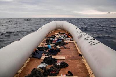 غرق شدن قایق مهاجران در سواحل یمن / ۴۹ کشته و ۱۴۰ مفقود/ ۳۱ زن و ۶ کودک در میان کشته شدگان