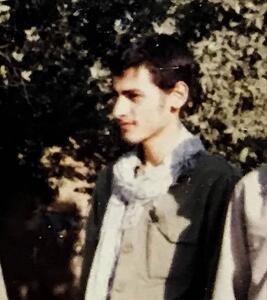 عکس | تصویر کمتر دیده شده از دوران نوجوانی قاضی‌زاده هاشمی در دوران دفاع مقدس - عصر خبر