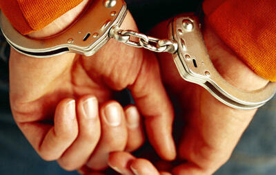 موادفروش حرفه‌ای با ۲۳ کیلوگرم شیشه و تریاک دستگیر شد