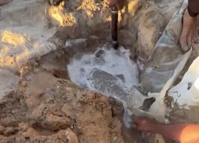 ببینید | لحظه جوشیدن آب از زیرزمین در خان یونس