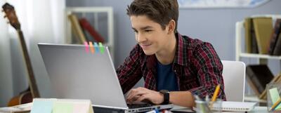 ارزان ترین لپ تاپ لنوو برای استفاده دانش آموزی - کاماپرس