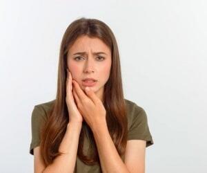 پاسخ تمام سوالات شما در مورد دندان درد بارداری