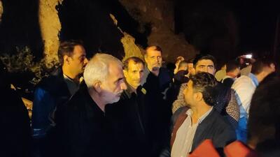 بازدید شبانه استاندار مازندران از مناطق سیل زده چالوس