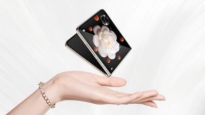 آنر مجیک وی فلیپ معرفی شد؛ گوشی تاشو صدفی با صفحه نمایش 4 اینچی OLED - دیجی رو