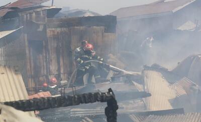 آتش سوزی ۷ باب منزل مسکونی در رشت/ ۲ آتش نشان مصدوم شدند